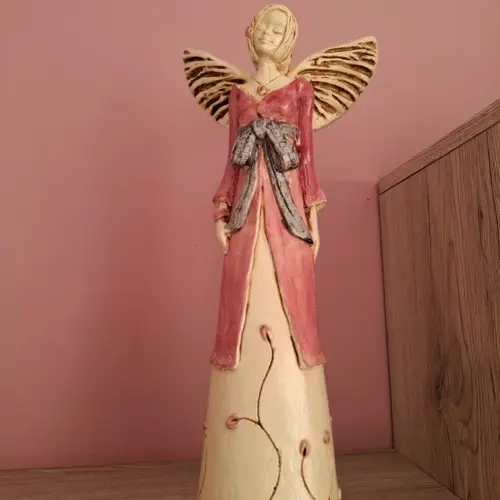 Anioł Lily - różowy -  35 x 15 cm figurka dekoracyjna gipsowa