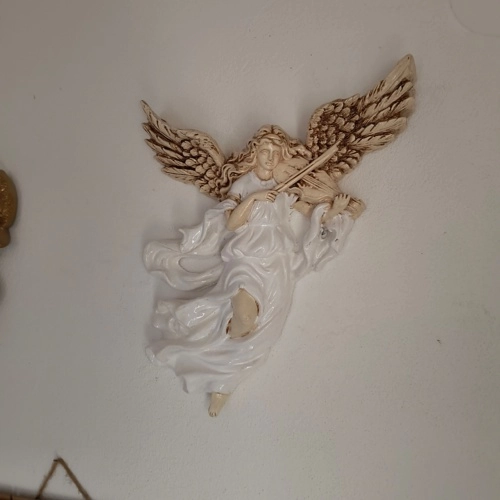 Anioł ze Skrzypcami - biały -  25 x 33 cm figurka dekoracyjna gipsowa