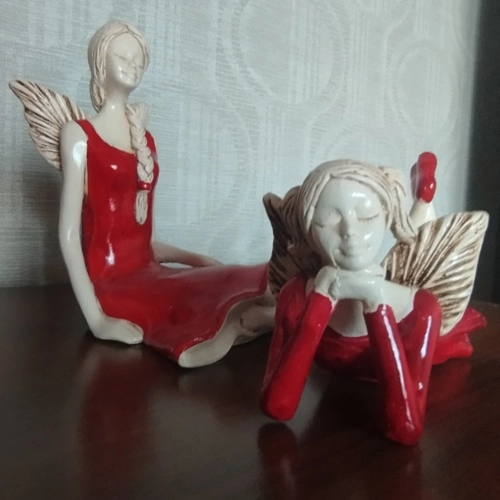 Aniołek Dixie - czerwony -  15 cm figurka dekoracyjna gipsowa