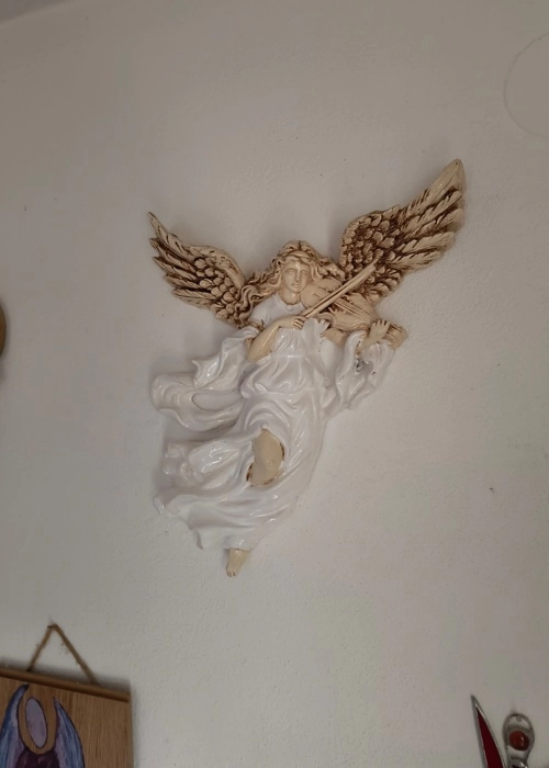 Anioł ze Skrzypcami - biały -  25 x 33 cm figurka dekoracyjna gipsowa