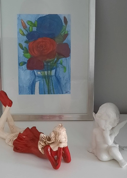 Aniołek Dixie - czerwony -  15 cm figurka dekoracyjna gipsowa