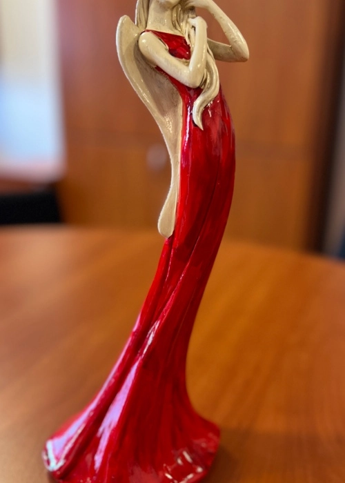 Anioł Elise - czerwony -  35 x 15 cm figurka dekoracyjna gipsowa