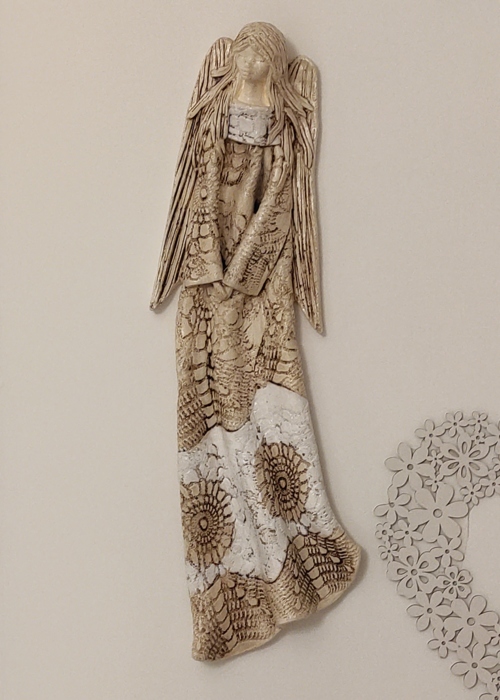 Anioł Genesis - wiszący biały -  55 x 20 cm figurka dekoracyjna gipsowa