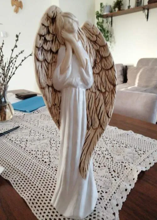 Anioł Gabriel - biały -  40 x 18 cm figurka dekoracyjna gipsowa