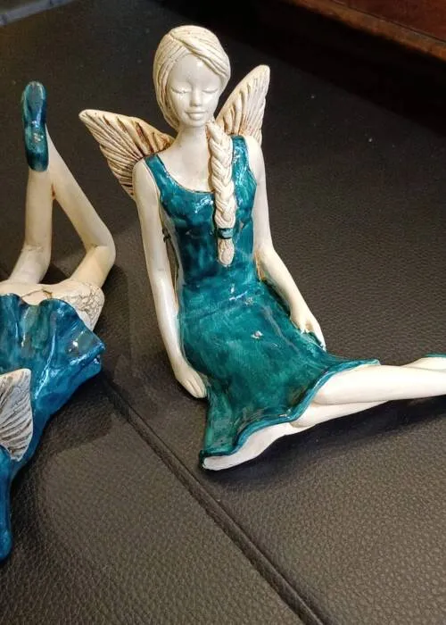 Aniołek Matilda  - turkus ciemny -  15 cm figurka dekoracyjna gipsowa