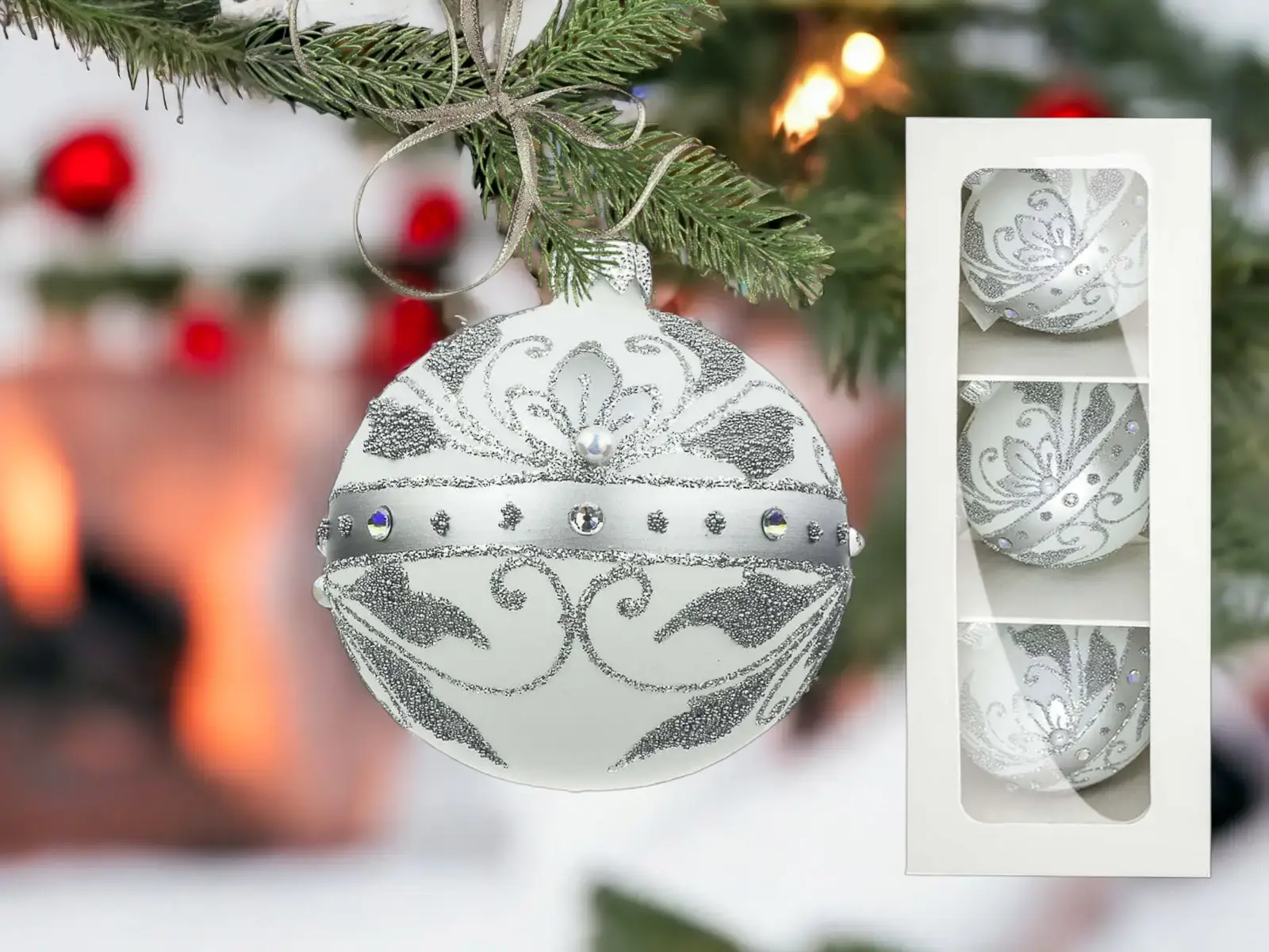 Białe ozodby choinkowe Białe ozodby choinkowe