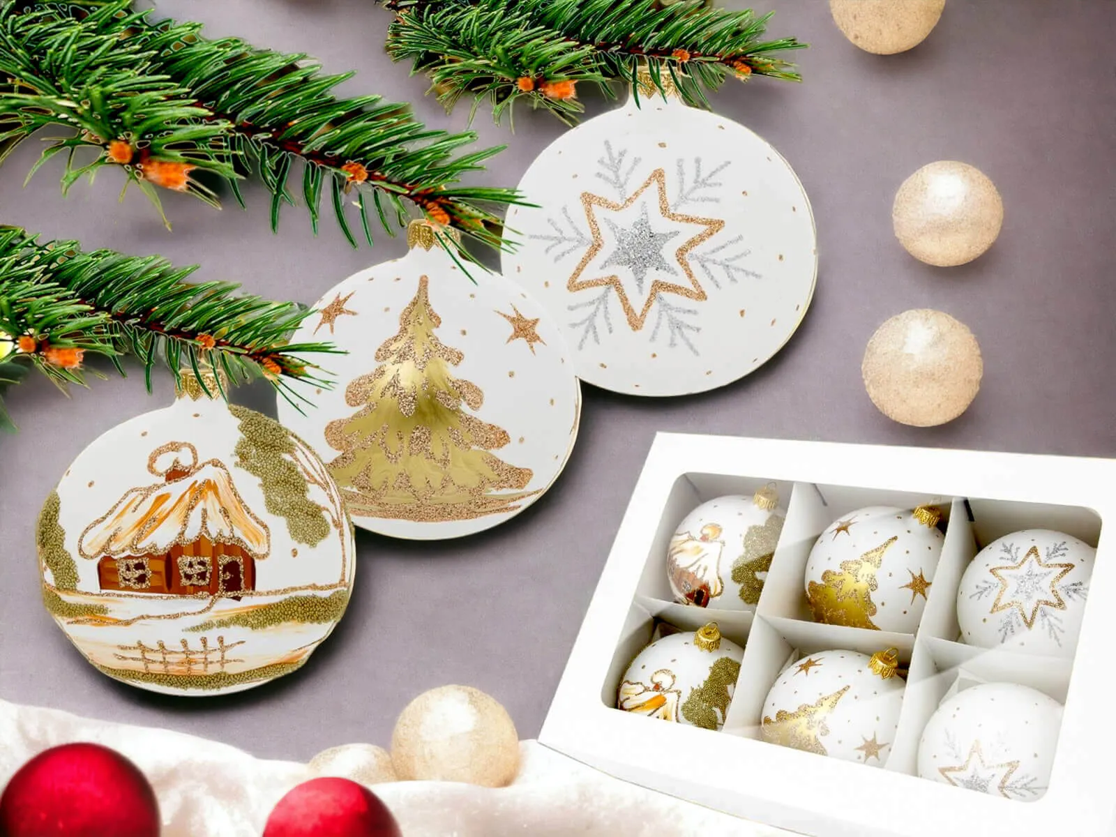 Bombki czerwona chatka i kwiatek na kredzie - 6 szt. 100 mm