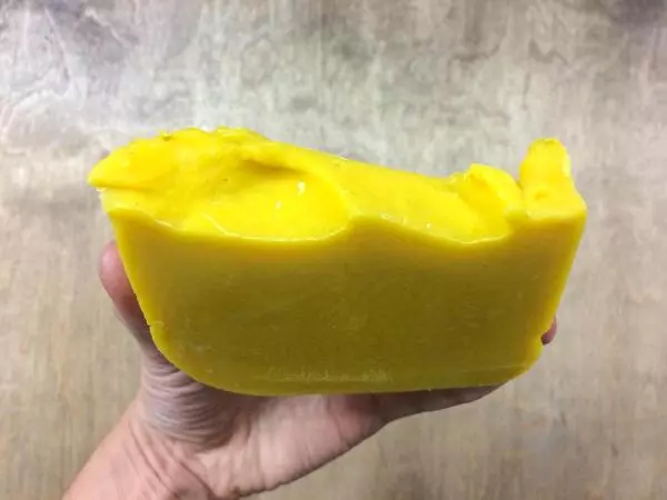 Mydło mango -  10 x 5.5 x 2.5 cm 120 g ręcznie robione